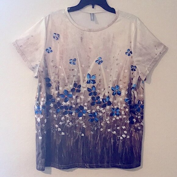 2 - Women's Short Sleeve Everyday Tops (Both 2XL) - Picture 11 of 16